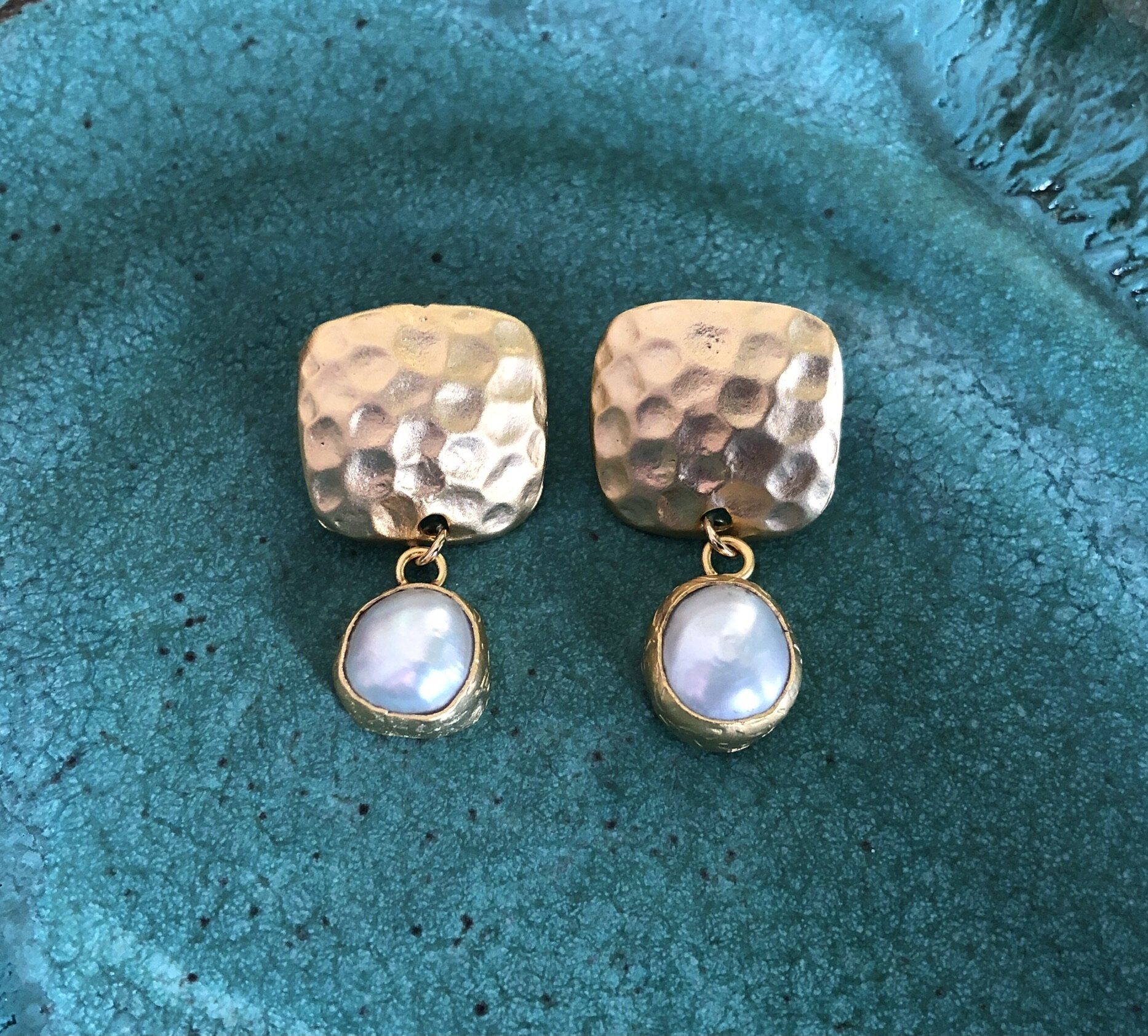 Hammered square and pearl drop
