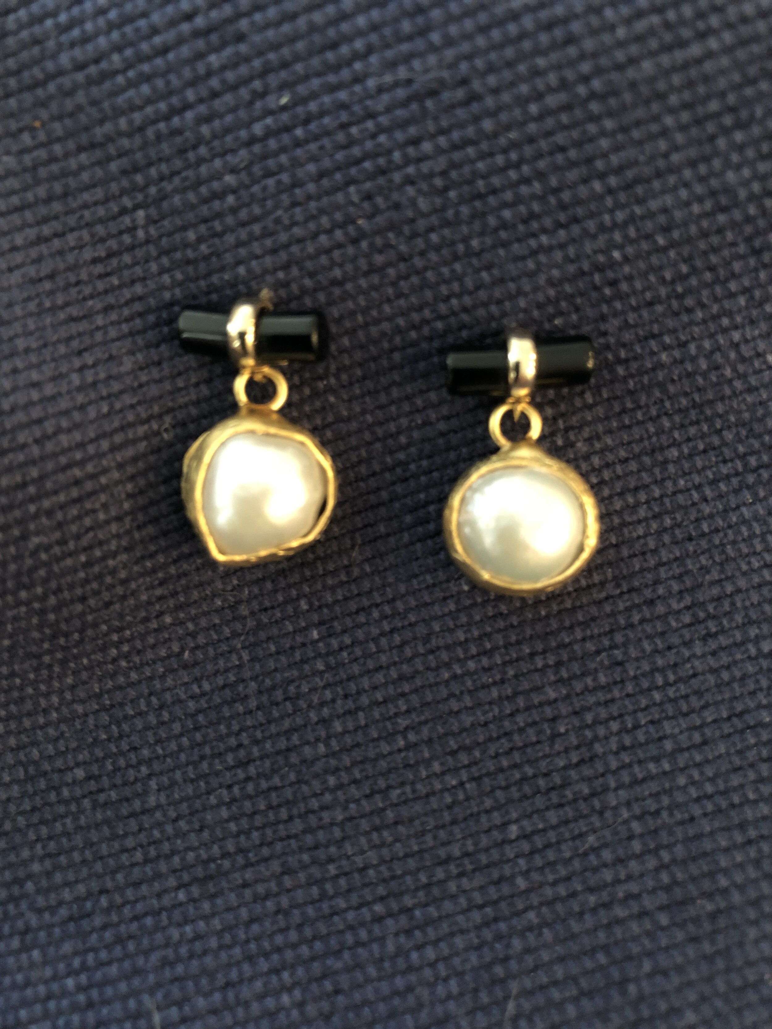 Black bar and pearl earrings