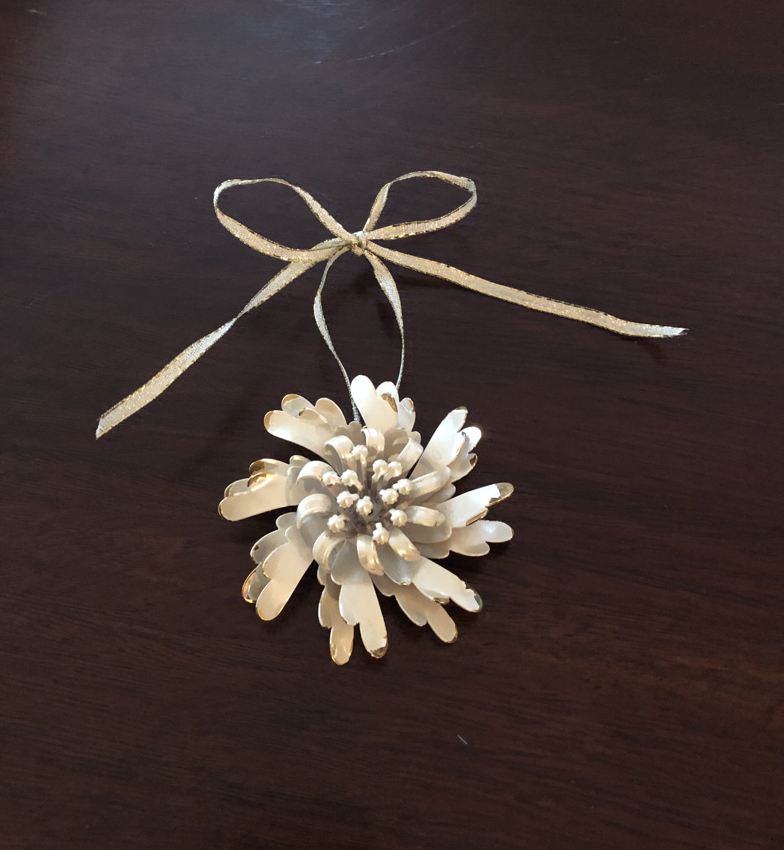 Chrysanthemum ornament 