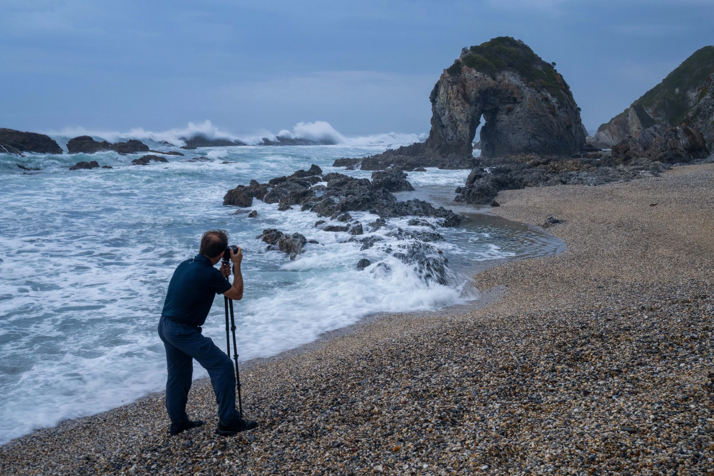 photography workshop participant taking an image of Horse Head Rock near Bermagui, NSW