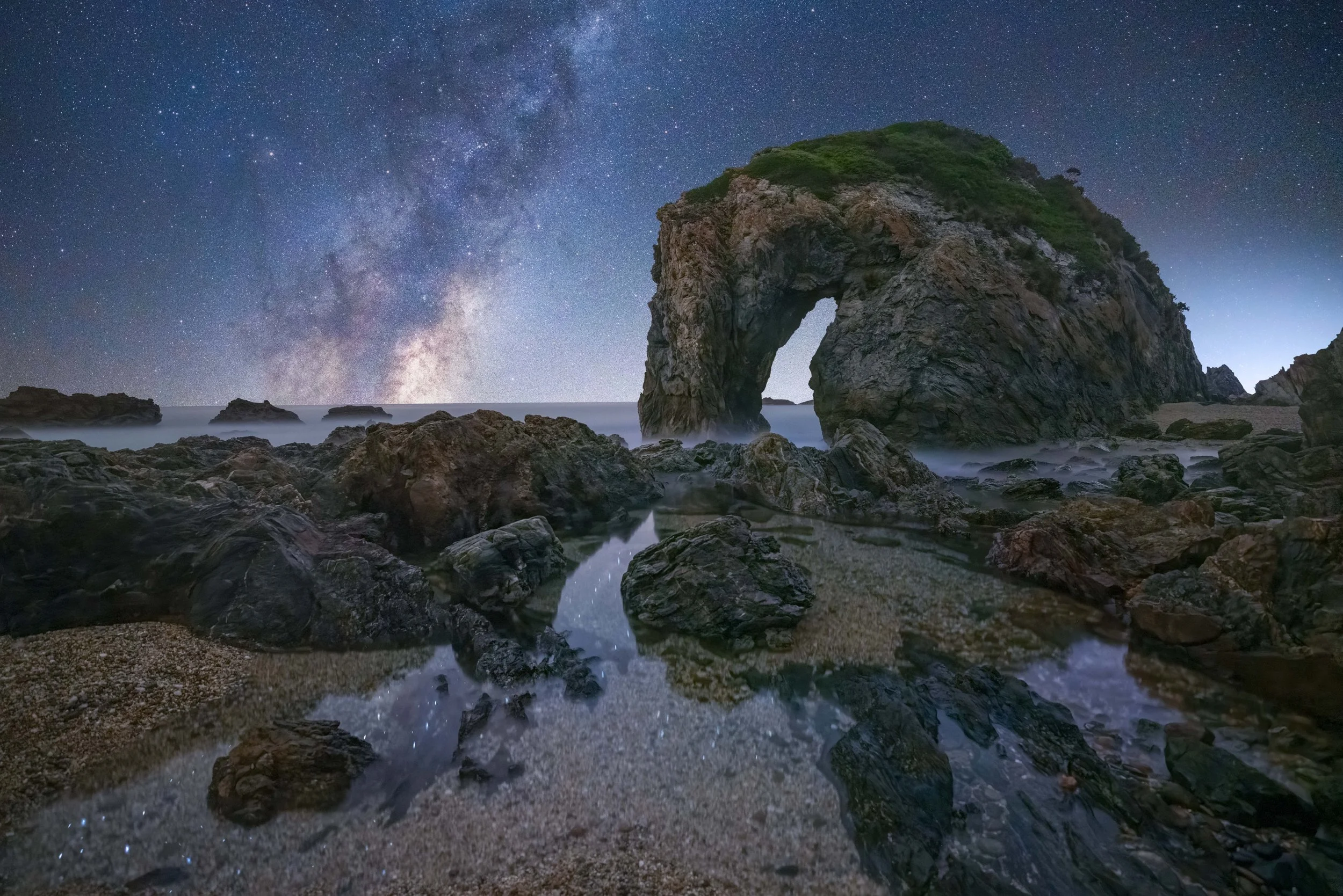 Horse Head Rock under a starry night sky, New South Wales