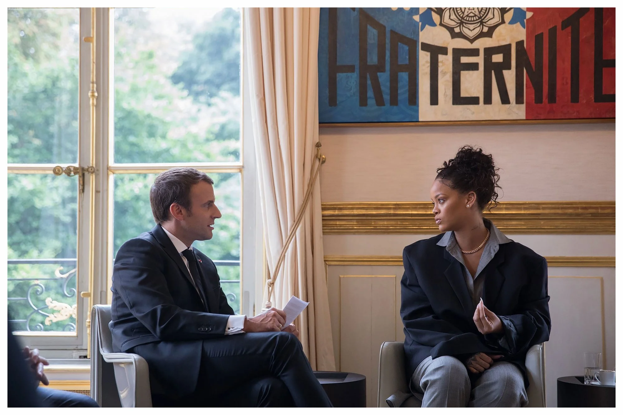 rihanna-macron.jpg