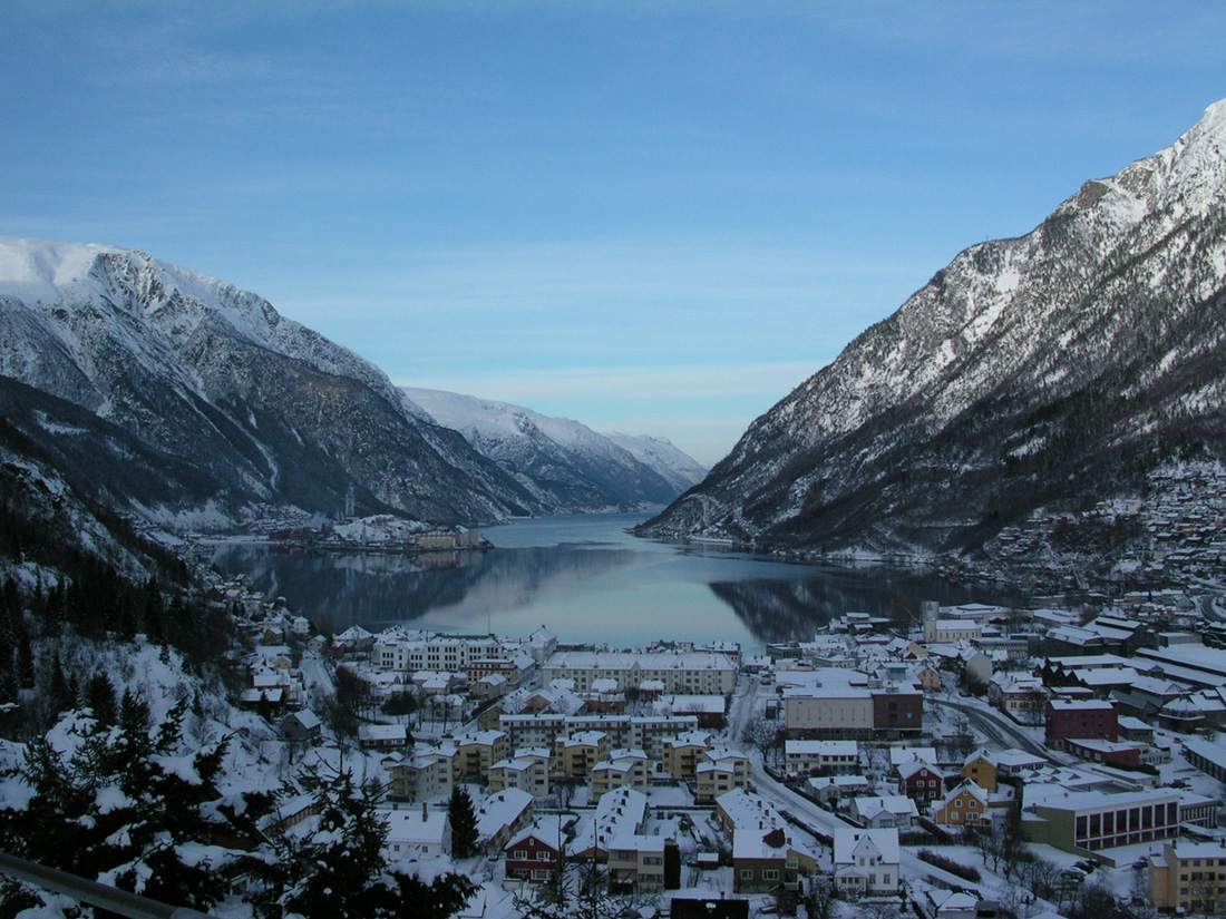 Odda_i_februar_2004.jpg