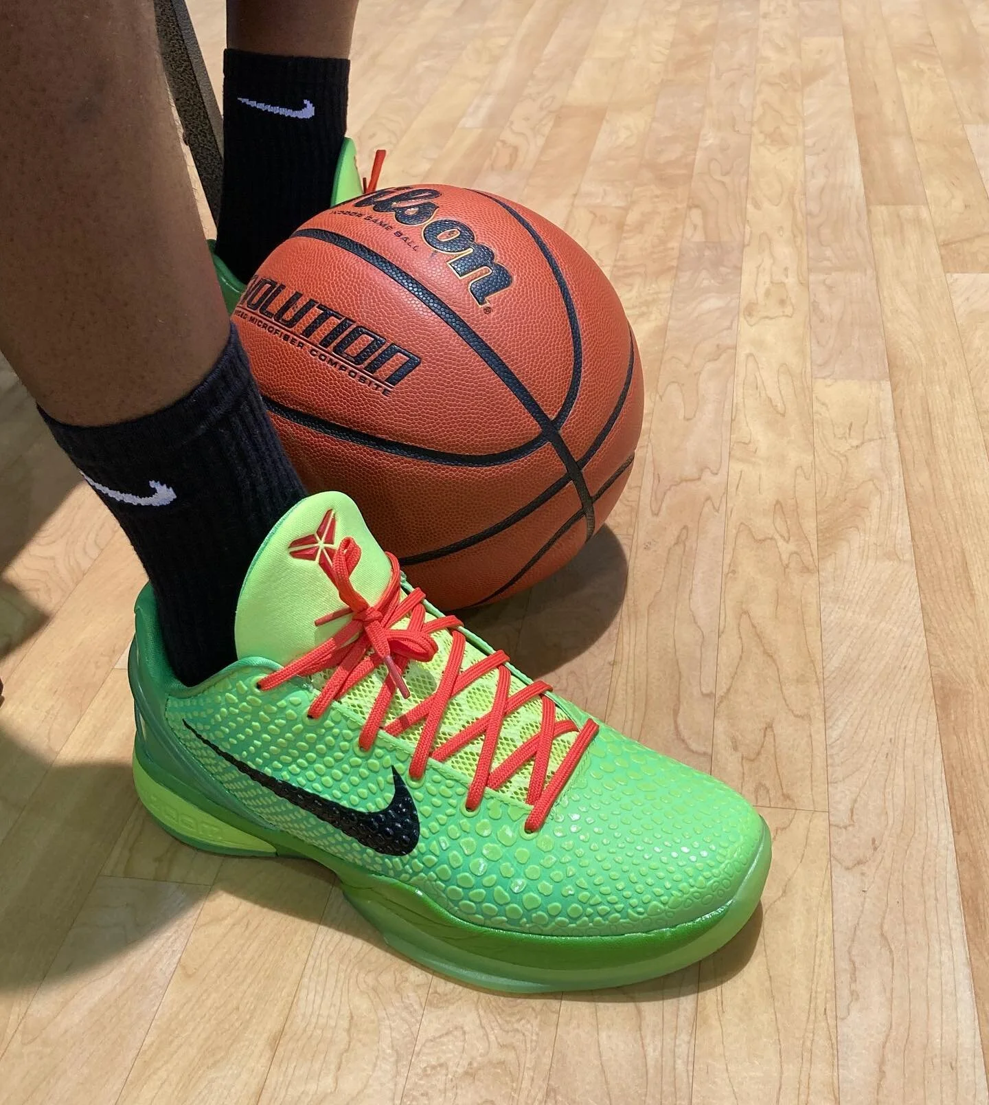 #itsfriday #peakhoops 🎄