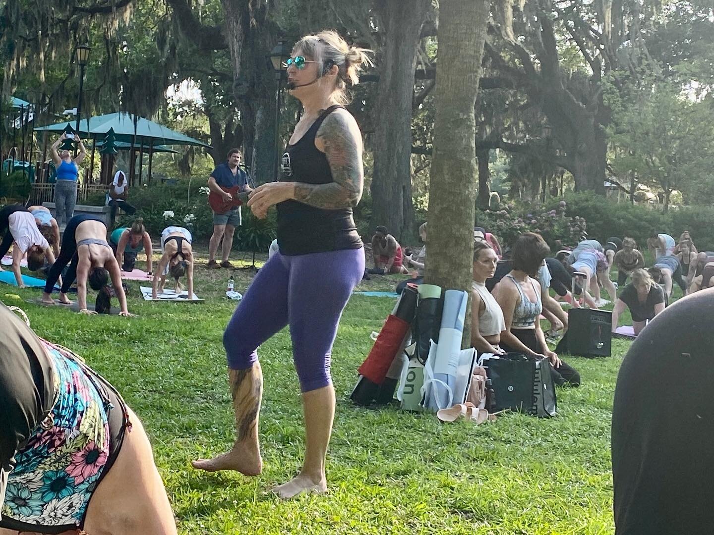 So much fun celebrating #internationalyogaday yesterday with the Savannah yoga community! Great job @jessiegulliver @christinegraeber @sweetnutmeg @kimburg1 - practice was amazing! Many thanks to @lululemon for hosting this fantastic event! #savannah