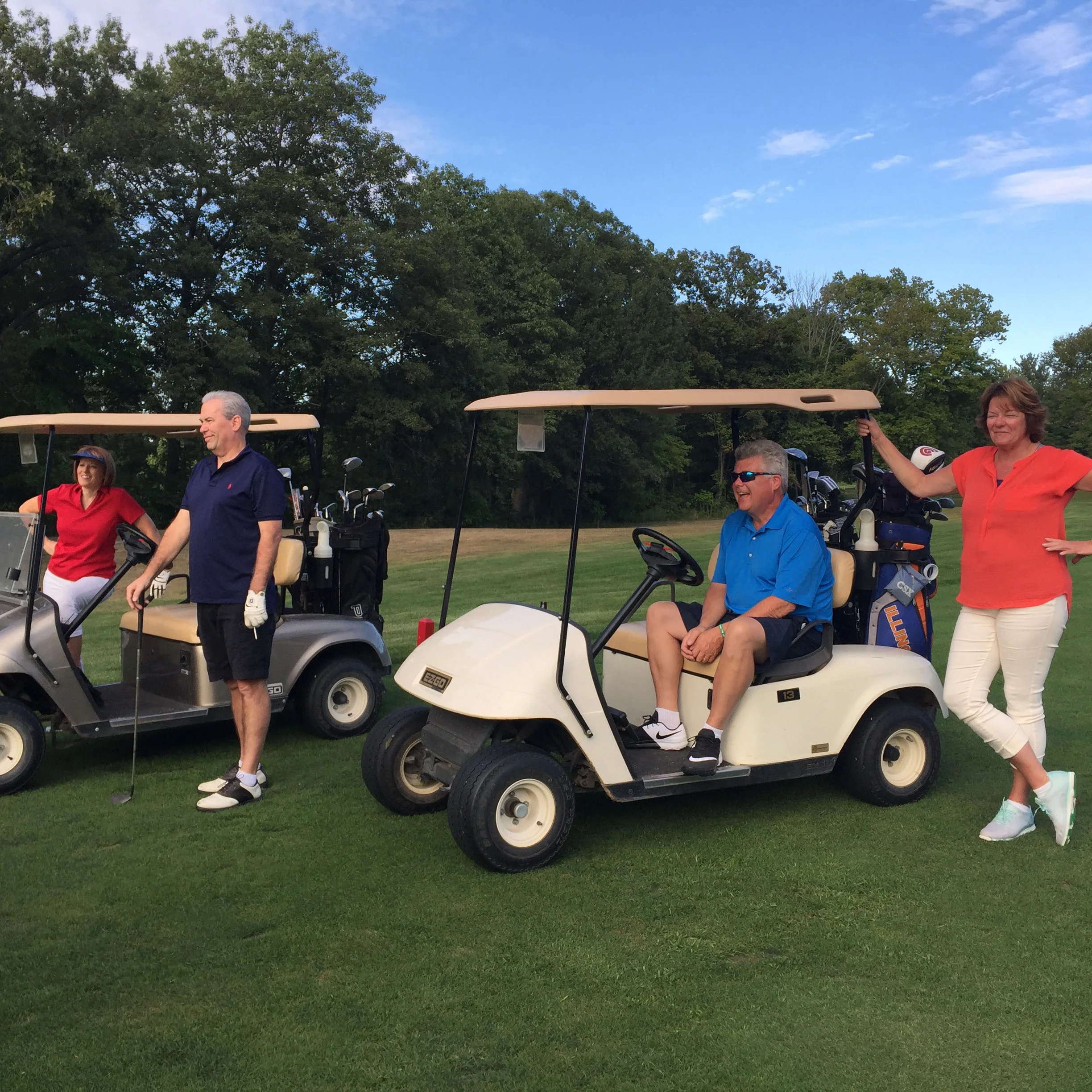 golfcarts2.jpg