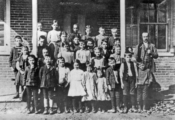 Deep Run Community School picture, 1908/1909. Brick Schoolhouse