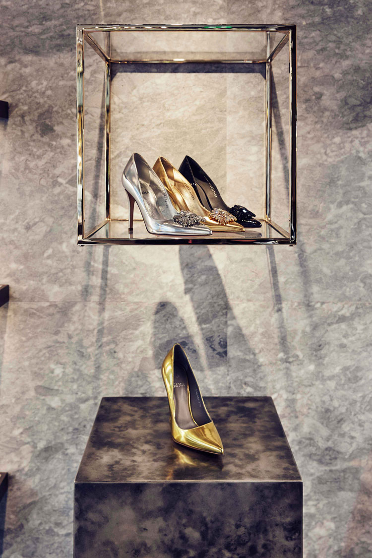 GINA-display-box-+-cube---design-by-Caulder-Moore.jpg