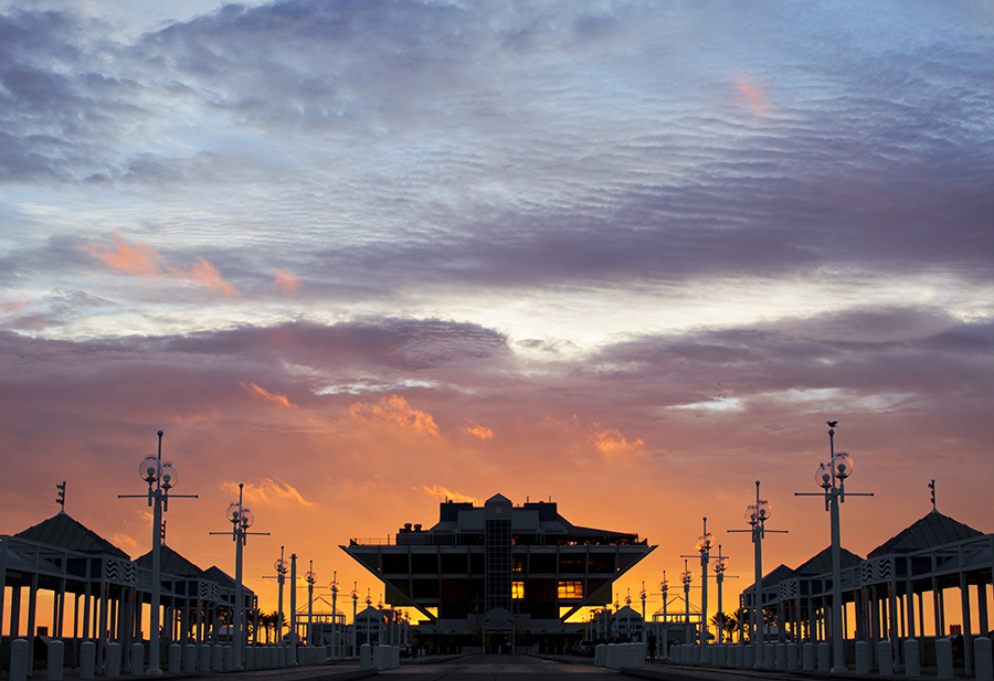 MJFP1153 the pier 1 copy.jpg