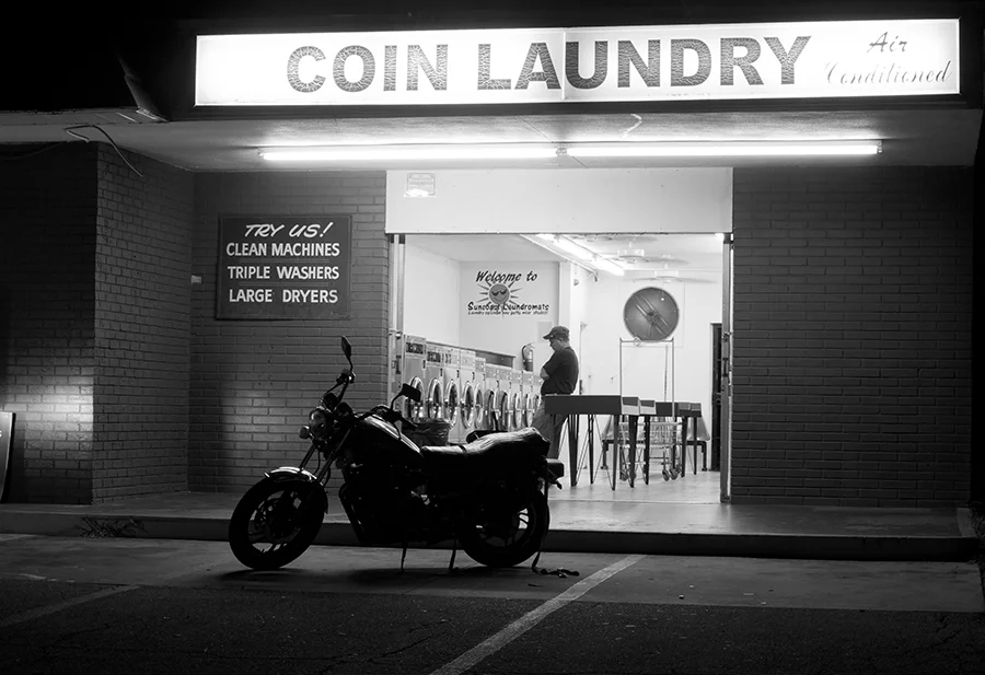 MJFP1401 coin laundry night_2 copy.jpg