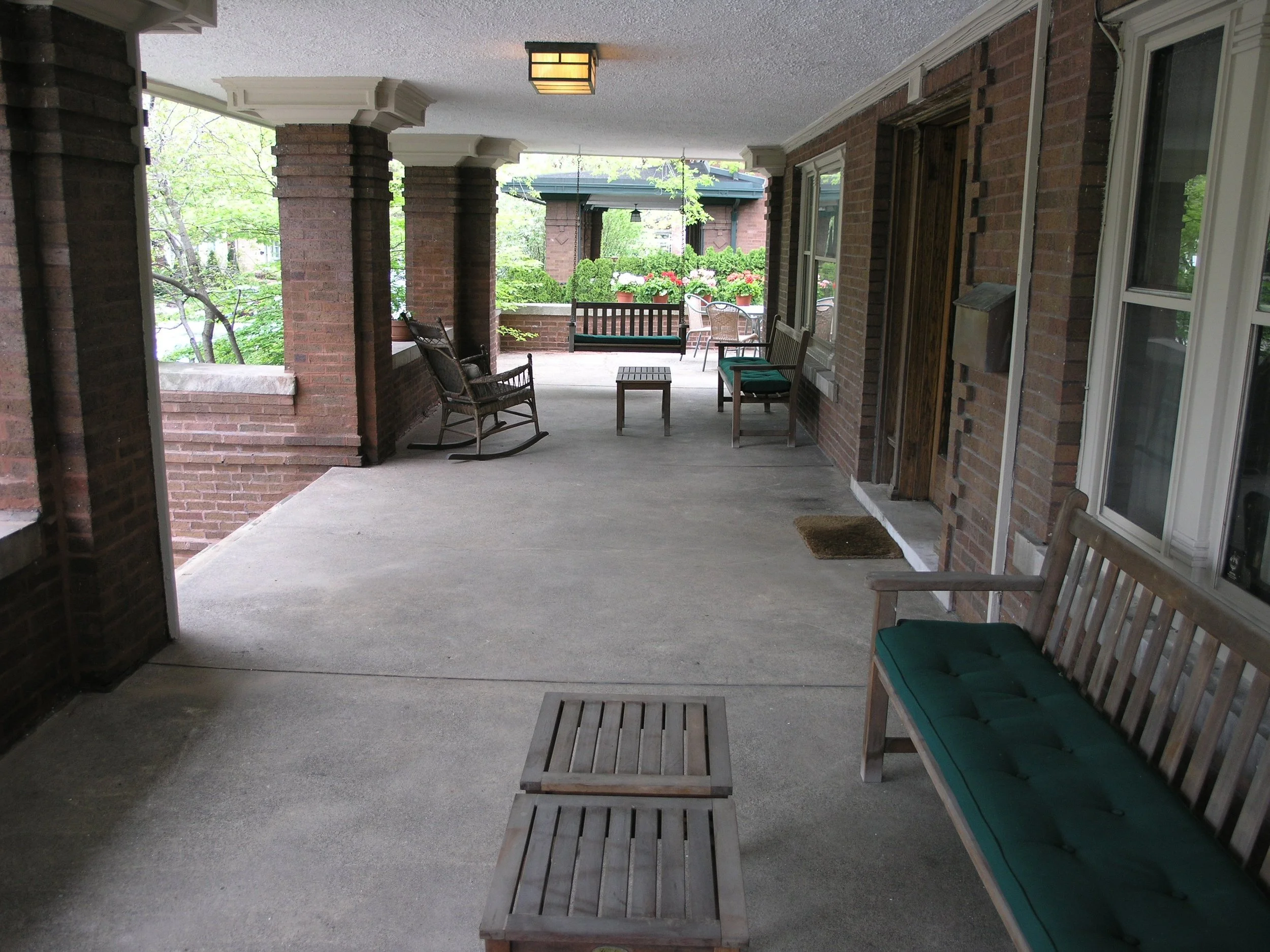 757_w_hutchinson_MLS06485536_HID356628_ROOMporch.jpg