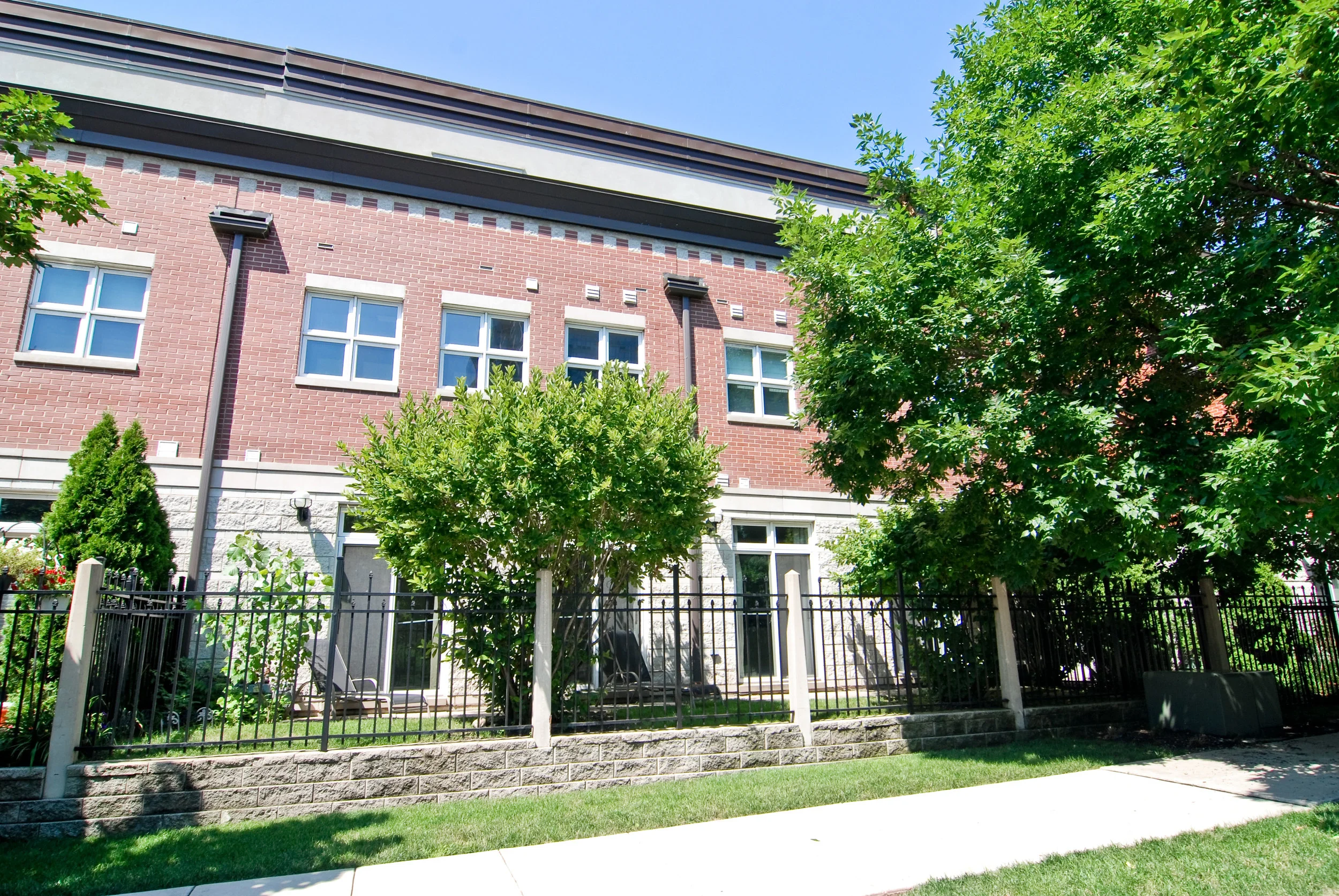 1521 S. Indiana Unit P Exterior NEW.jpg