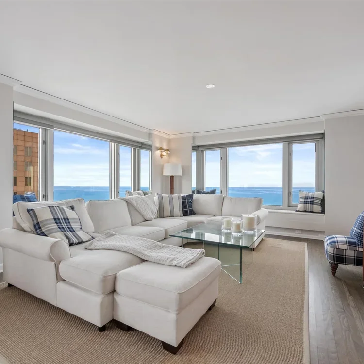 132 E Delaware Pl #5106 | Gold Coast