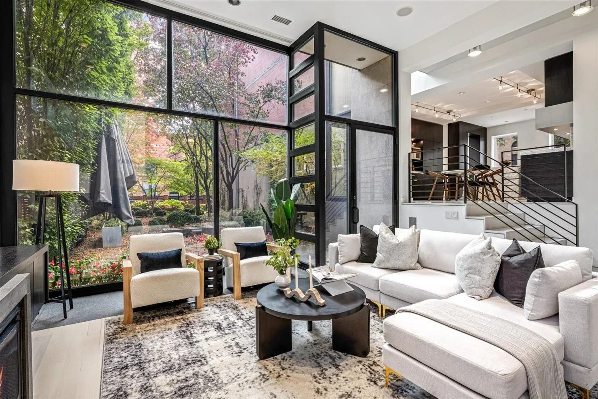 2209 N Seminary Ave | Lincoln Park