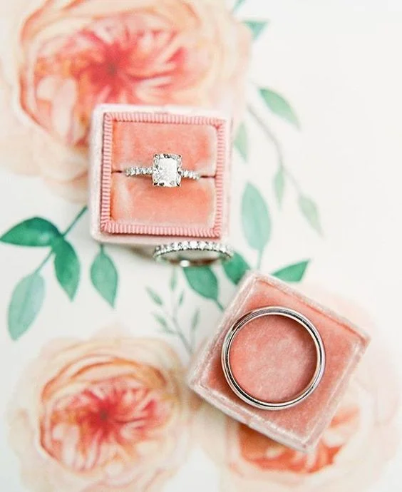 We are feeling major wedding photography inpso vibes! https://www.pinterest.ca/pin/727401777294204338/