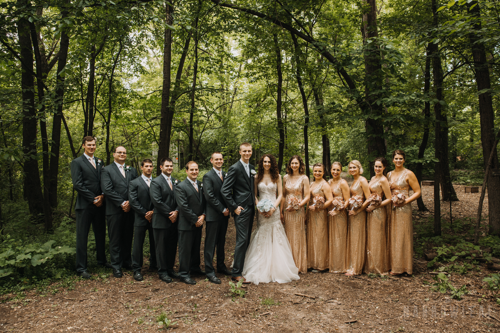 Camp-wooded-wedding-style-midwest-wi-bridal-party-300.jpg