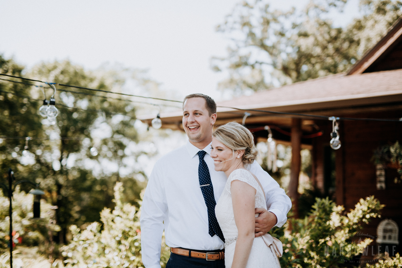 farm-wedding-first-look-in-south-haven-mn-34.jpg