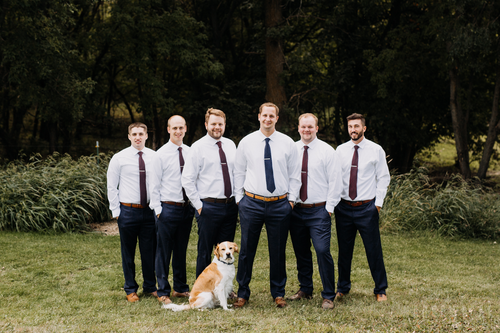 navy-blue-white-groomsmen-in-south-haven-mn-33.jpg