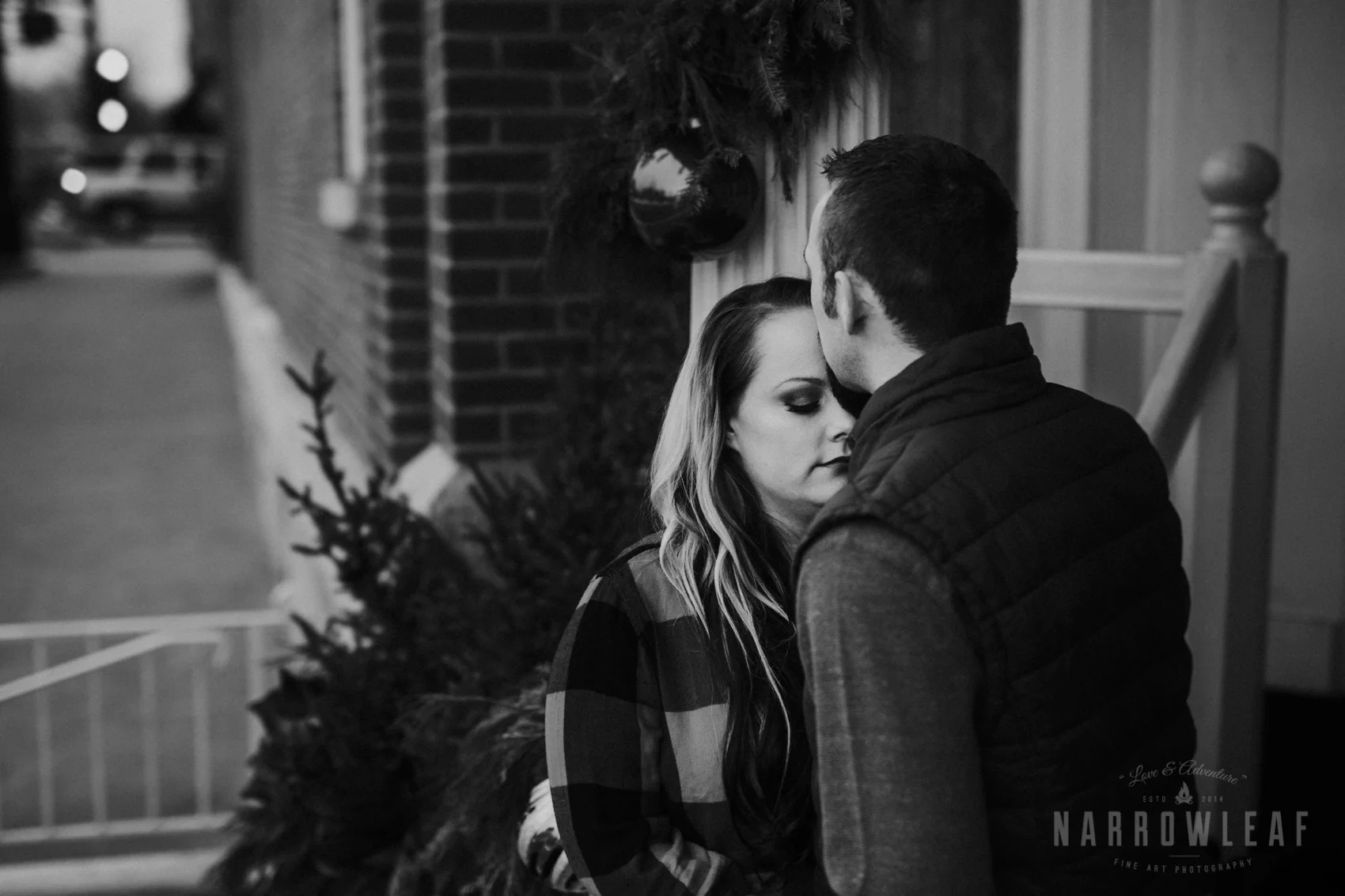 urban-winter-engagement-in-red-wing-mn-NarrowLeaf_Photography-1495.jpg