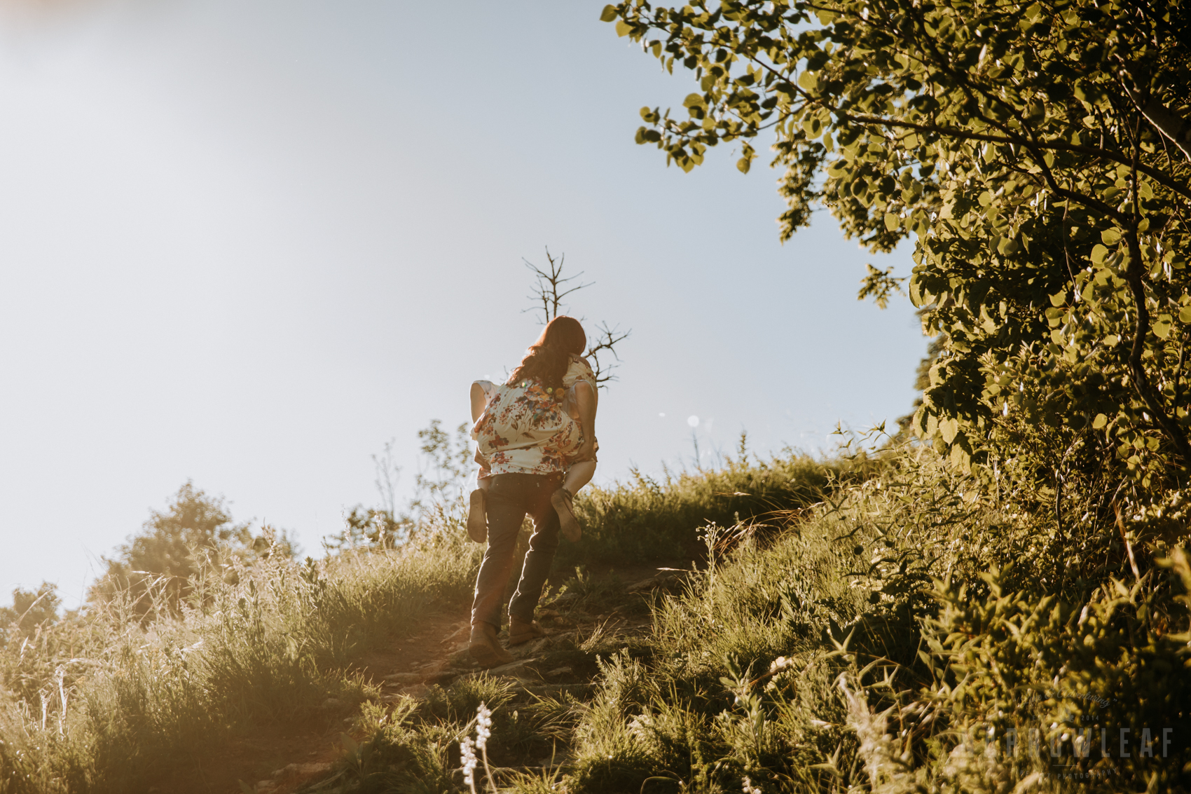 Perrot-state-park-woodsy-engagement-NarrowLeaf-love-and-adventure-Photography-19.jpg