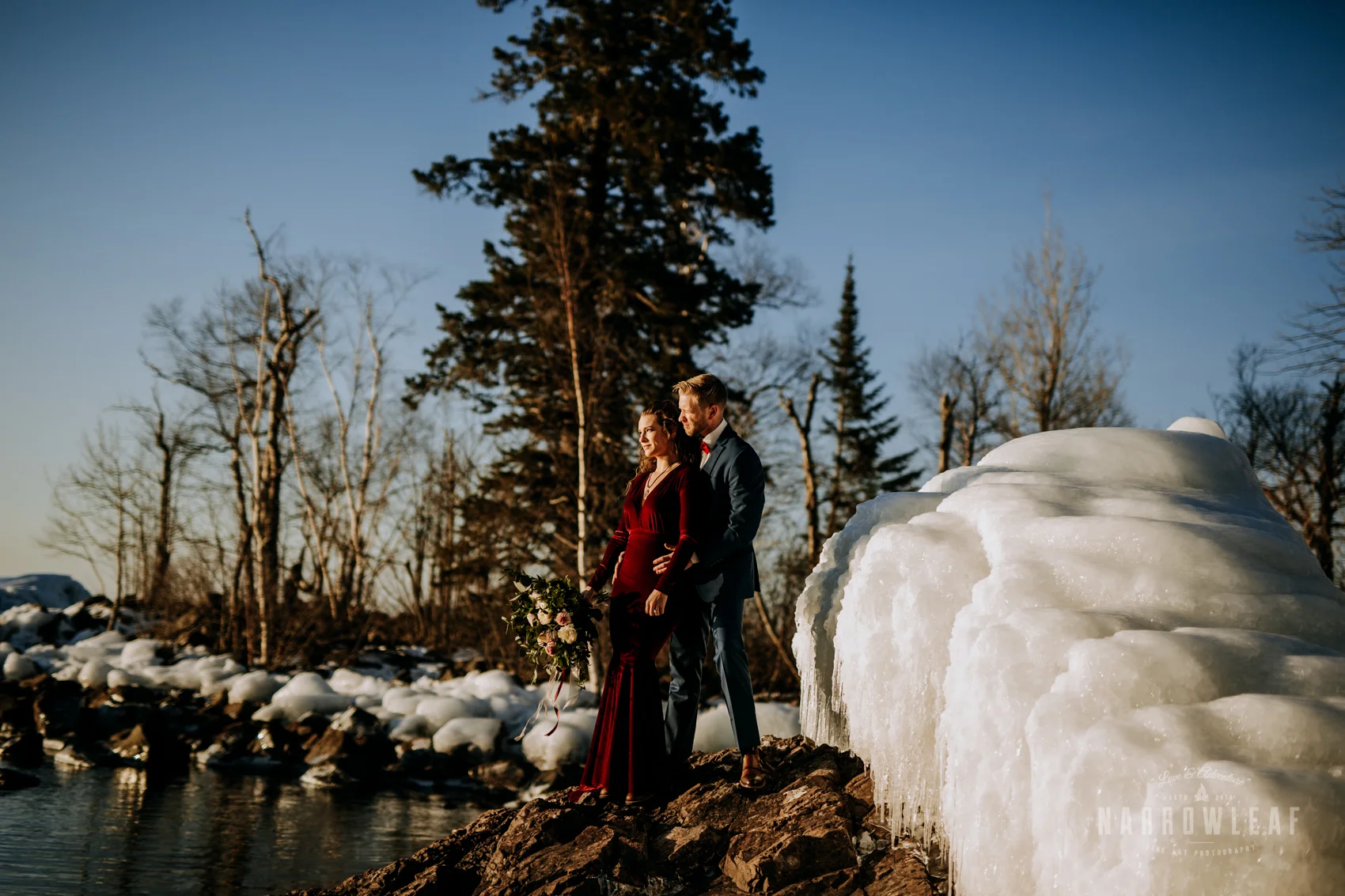 north-shore-minnesota-winter-elopement-Narrowleaf_Love_and_Adventure_Photography.jpg