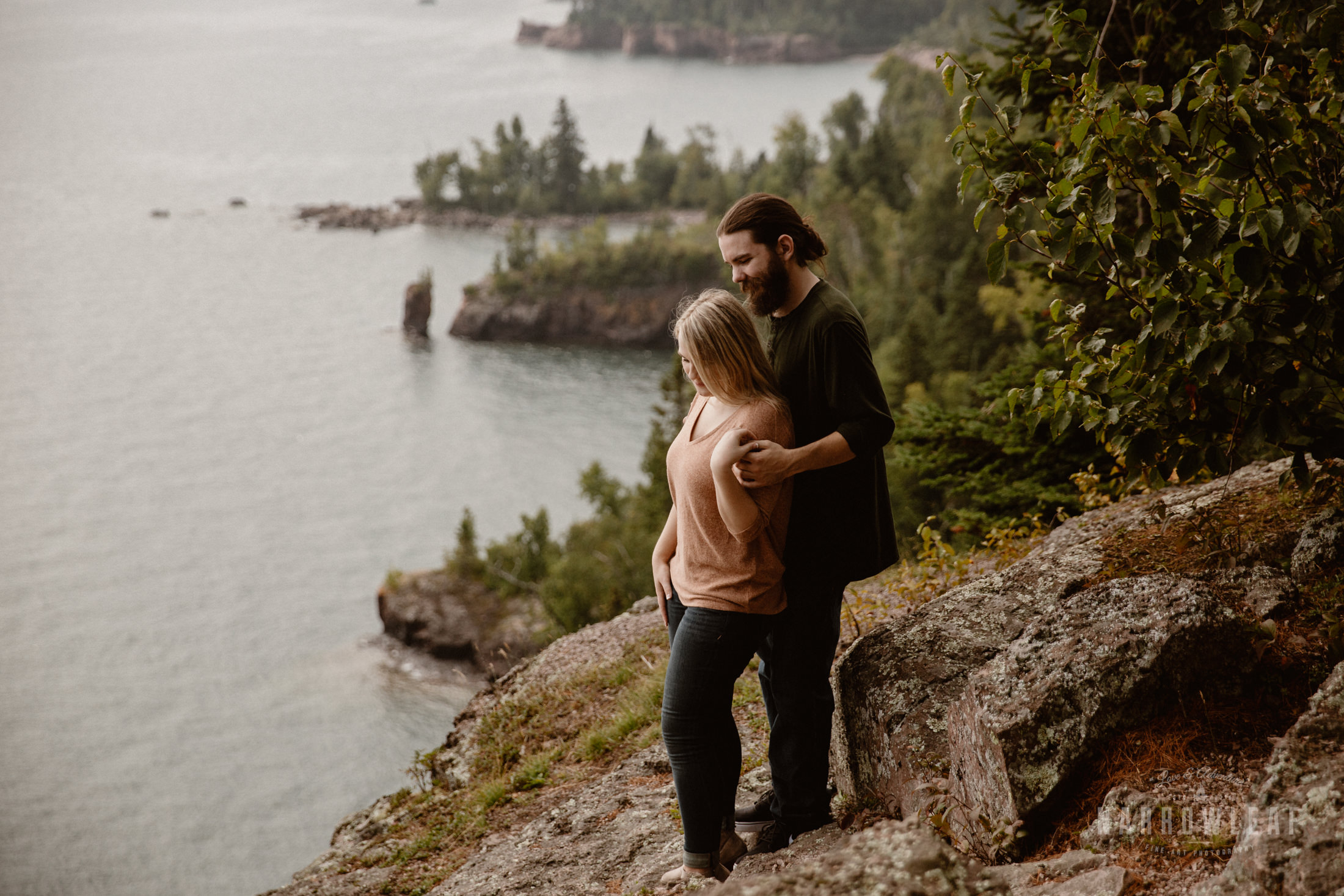 Minnesota-Hiking-Engagement-Photographer-Narrowleaf_Love_and_Adventure_Photography-Tettegouche-State-Park-7558.jpg