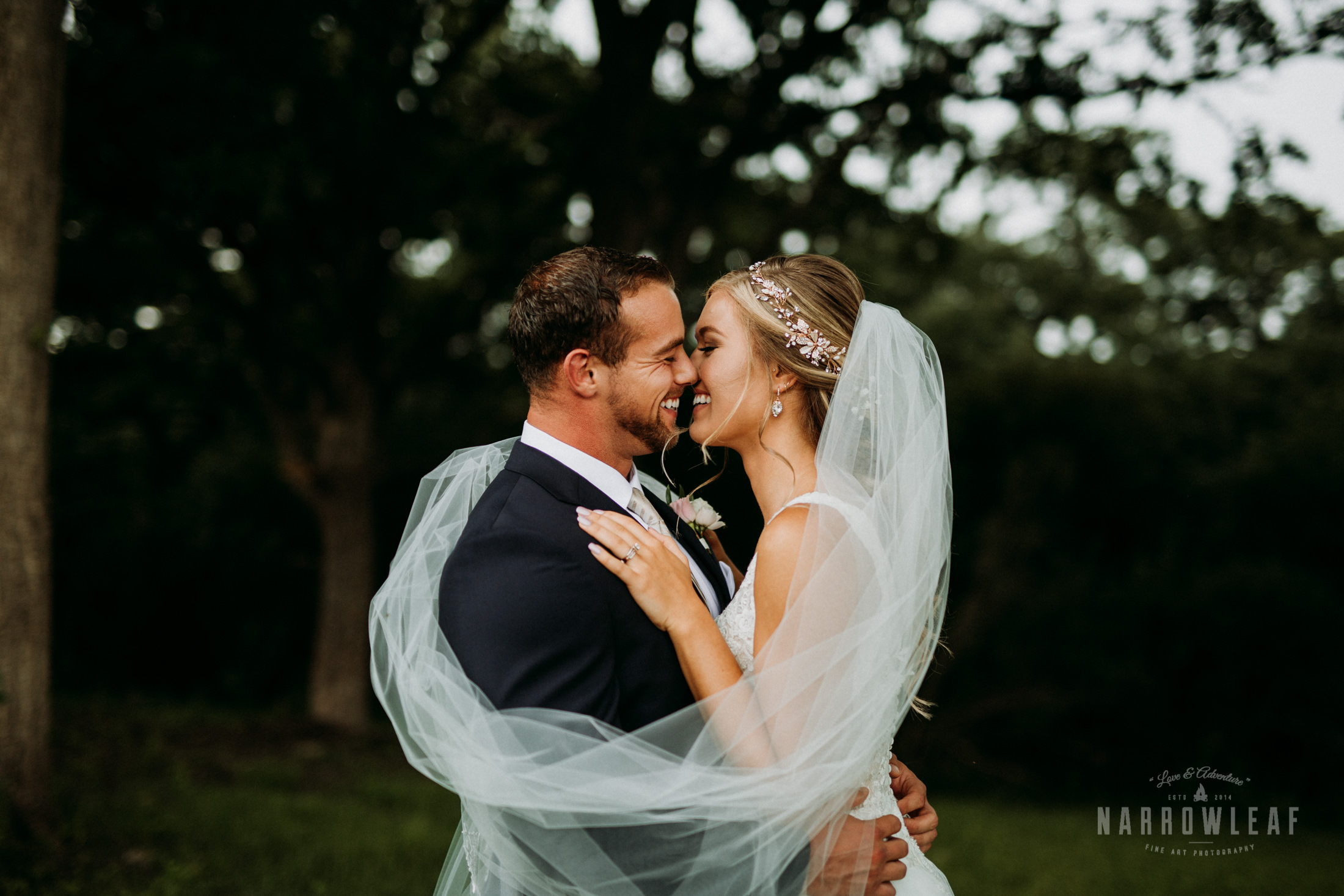 John-P-Furber-Farm-Minnesota-wedding-photographer-Narrowleaf_Love_and_Adventure_Photography-7222.jpg