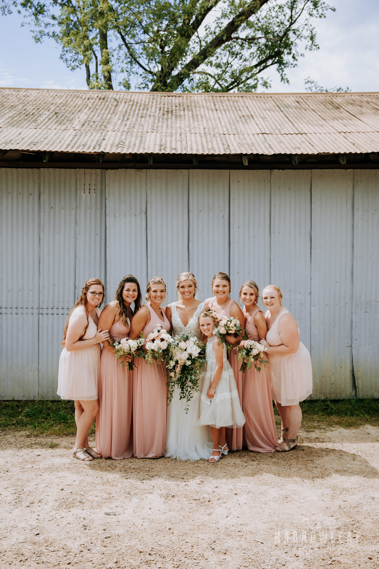 John-P-Furber-Farm-Minnesota-wedding-photographer-Narrowleaf_Love_and_Adventure_Photography-7438.jpg