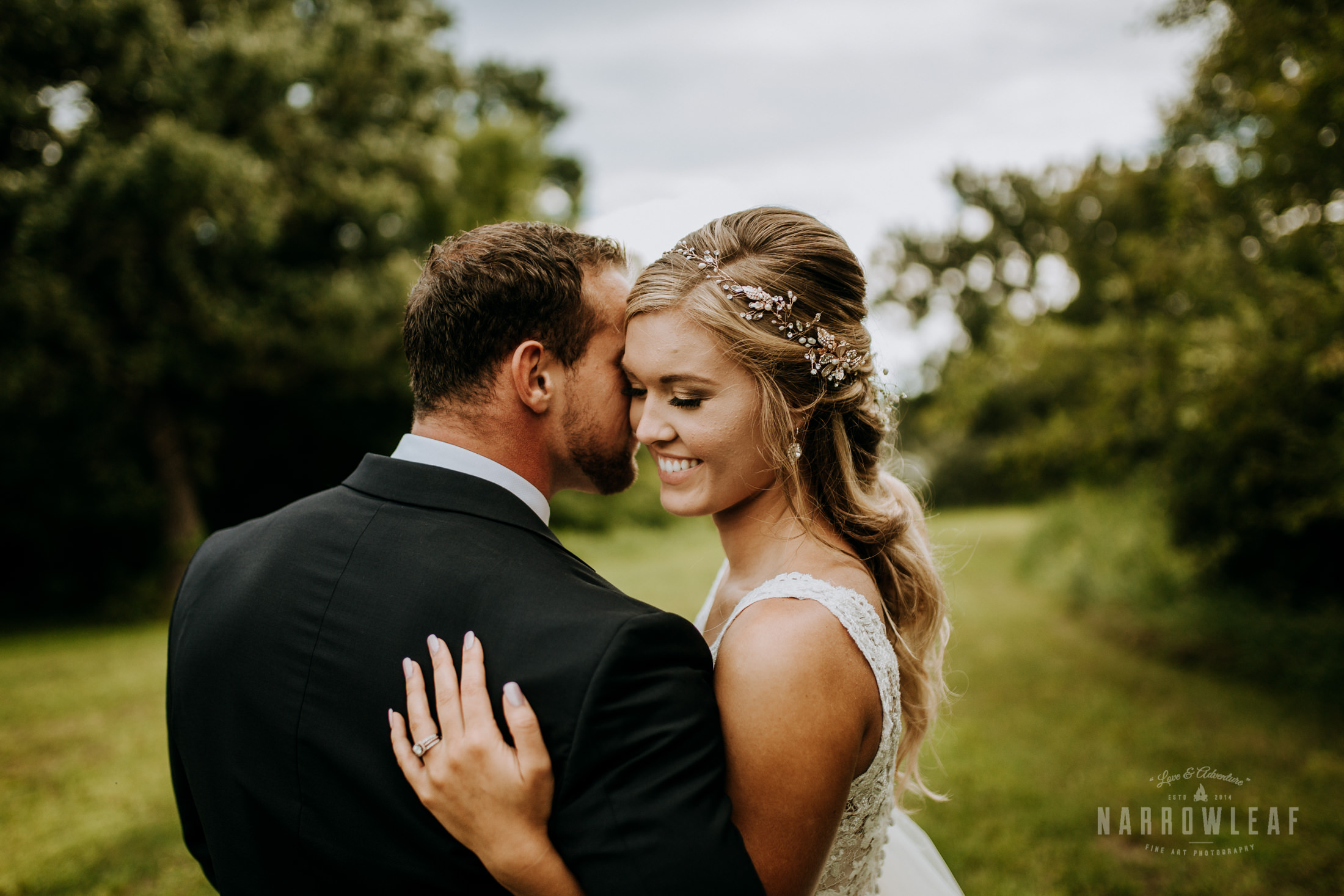 John-P-Furber-Farm-Minnesota-wedding-photographer-Narrowleaf_Love_and_Adventure_Photography-8843.jpg