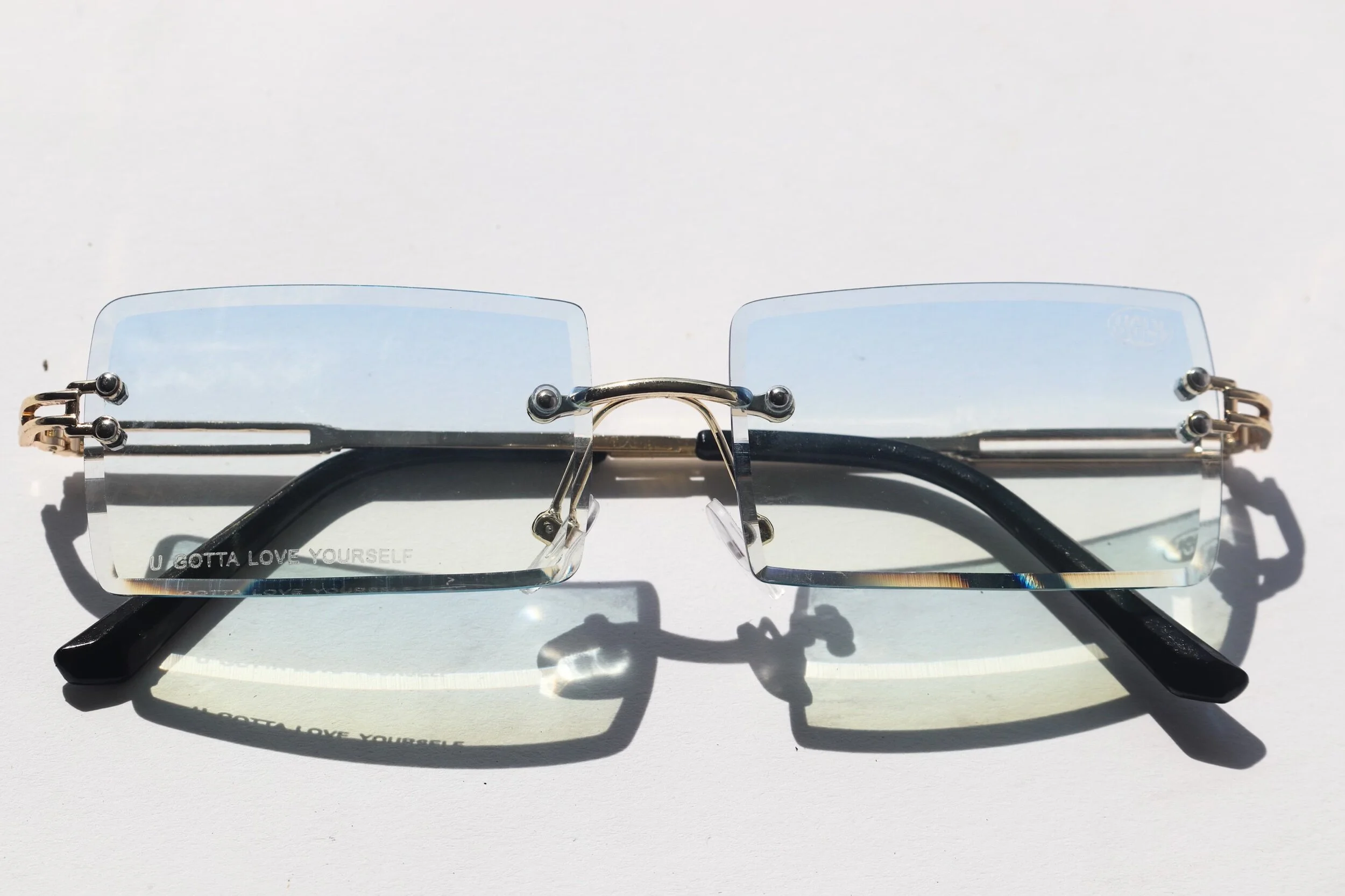 0975977D-3EA2-4007-BBAF-50EA972D7E71