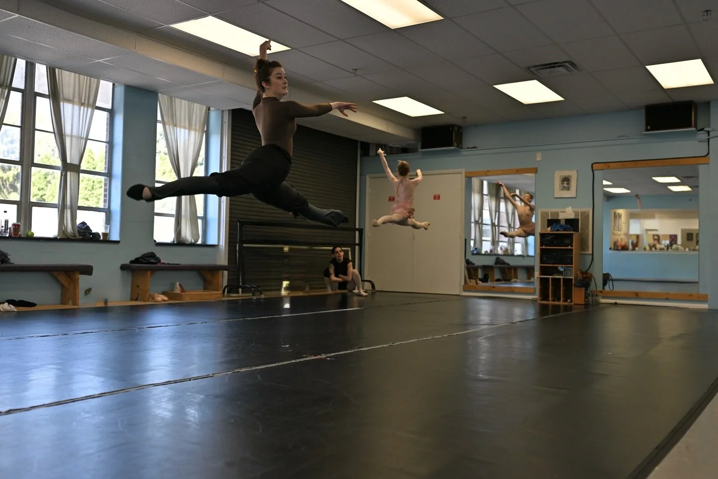 Company artists Amanda (the Rose) &amp; Sarah (Beauty) soaring through class ahead of a long weekend of rehearsals! 🌹 

The momentum in the studio is building! 

Photo courtesy of @mik_photos 

#DanceDelBello #BalletCompany #studiotostage #BeautyAnd