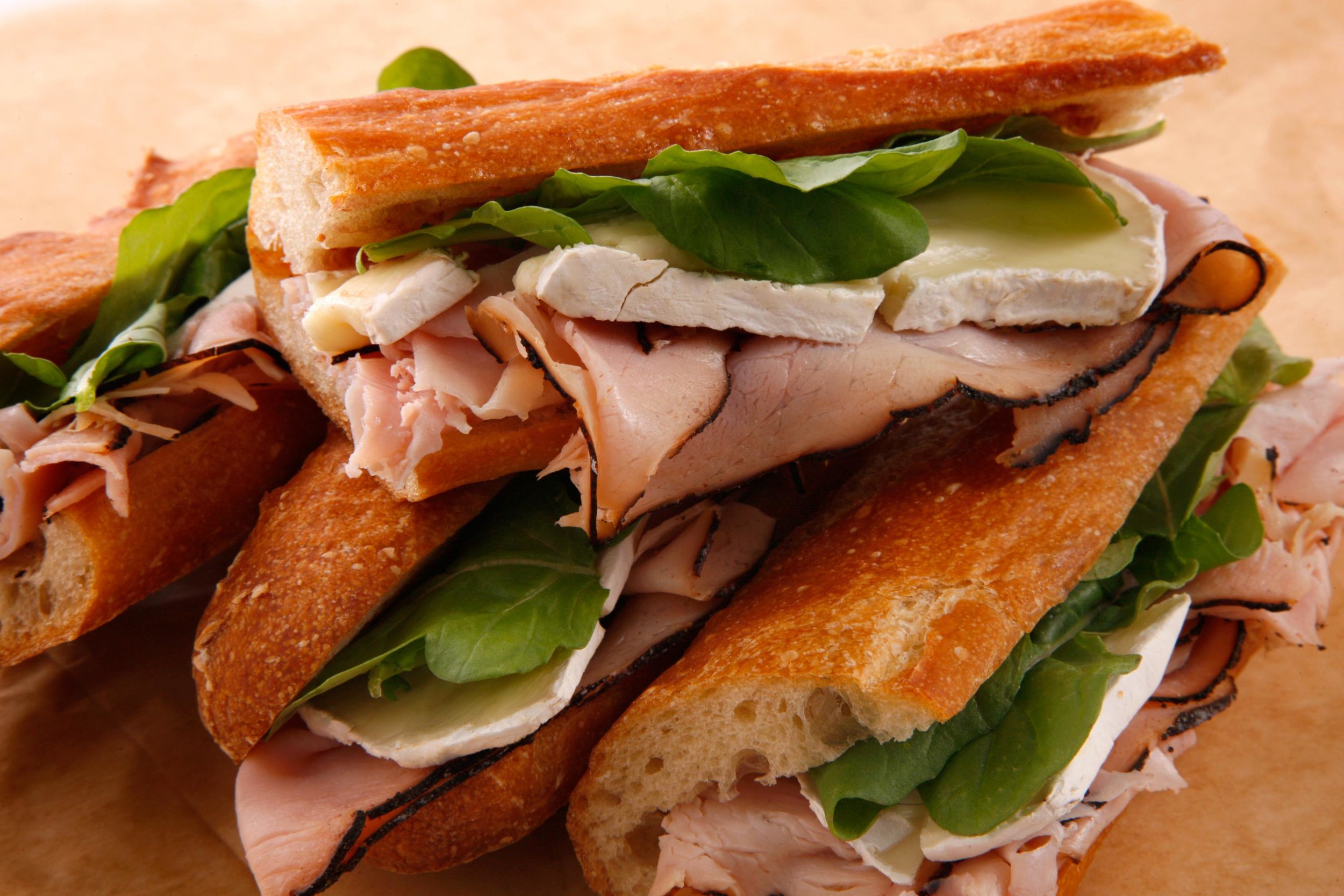 29675_ham_camembert_sandwich2.jpg