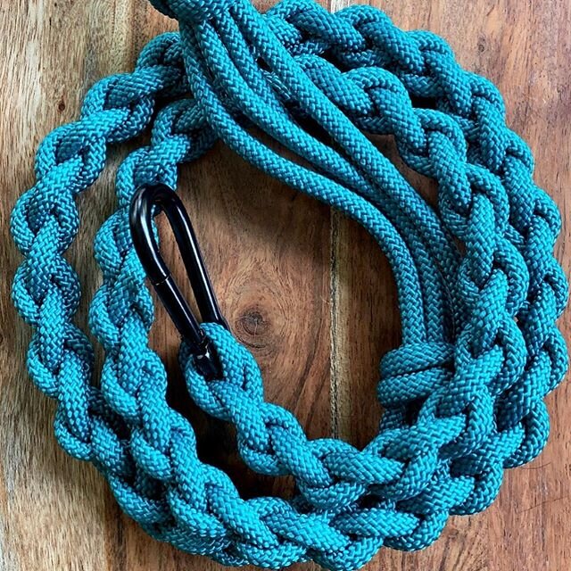 Rope leash in teal now available! &bull;
&bull;
&bull;
#campfire #mountains #utah #saltlakecity #parkcity #parkcitypics  #travel #dog #dogs #dogpark #puppy #puppylove #mansbestfriend #river #trees