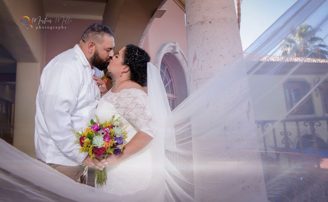 Palm Springs ca.
Love is in the air..
.
.
.
.
#weddingphotography #weddingdress #weddinginspiration #coachellawedding #palmspringsweddingphotographer