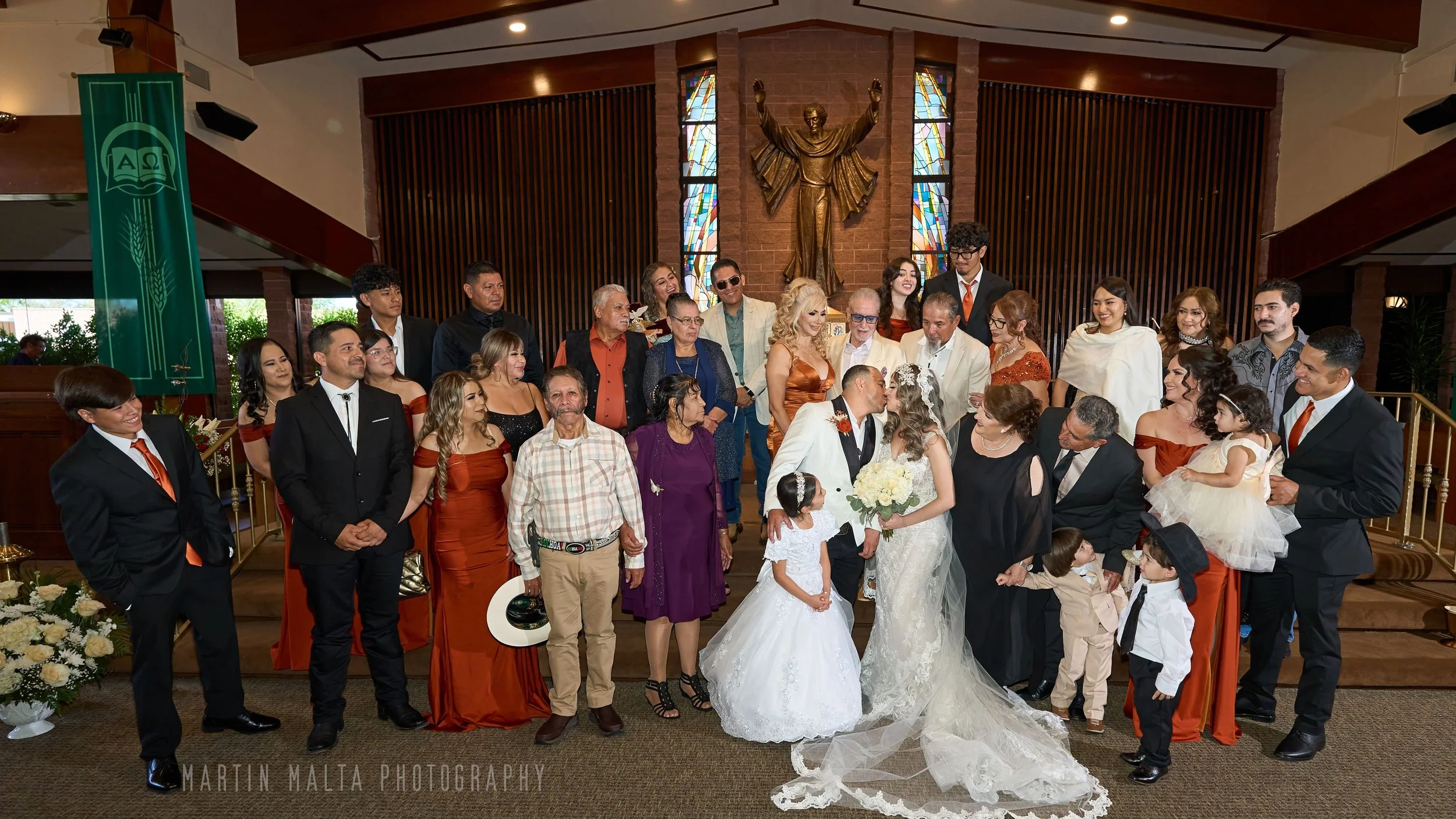 Catalina + Jesus, our Wedding 

www.martinmalta.com
Venue: Rancho Los Magueyes, Thermal ca.
Photographer : @martinmalta
Videography : Emanuelmalta
Banda: @bandalanuevadearranke 
Grupo: @gruponuevafusion 
.
.
.
.
.
#weddingphotographer
#coachellaweddi