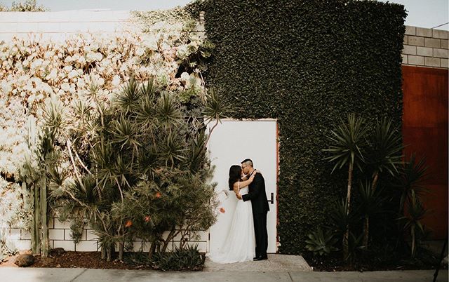 Life. It’s complex and deep and a mix of highs and lows. I think I tend to post mostly ‘highlights’- all the happy times and leave out the difficult parts. The things that make me human... I realized that this week, and then realized after that there is no shame in rough days or sleepless nights. Life’s challenges are part of what make us strong and our story interesting. It’s what makes people fall in love. Their history. So on that note, this year has been such an incredible ride but also incredibly challenging. I have faced things I never would’ve imagined... things I haven’t shared but one day will. And what I’ve learned through is that if your going through anything challenging, it helps to just take it day by day. One at a time. And once your through it, you will be stronger than you ever thought you could. Stay positive, listen to music or motivational material that lifts your spirits and keep pushing through. You’ve got this 💪🏻 Hope someone out there needed to read this tonight.