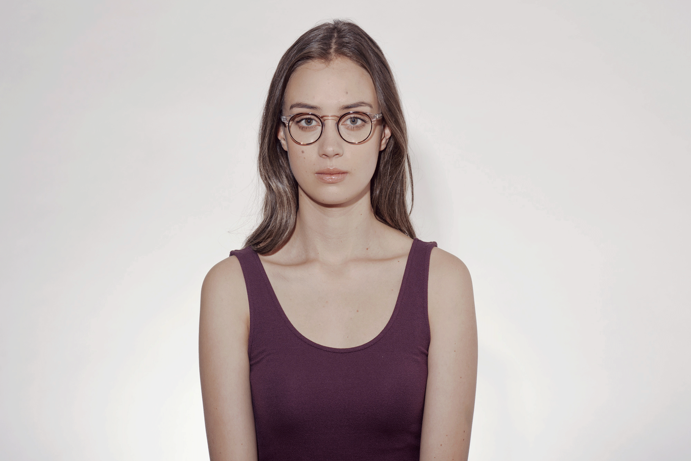 Alpha-III-Optico-Mujer (1).gif