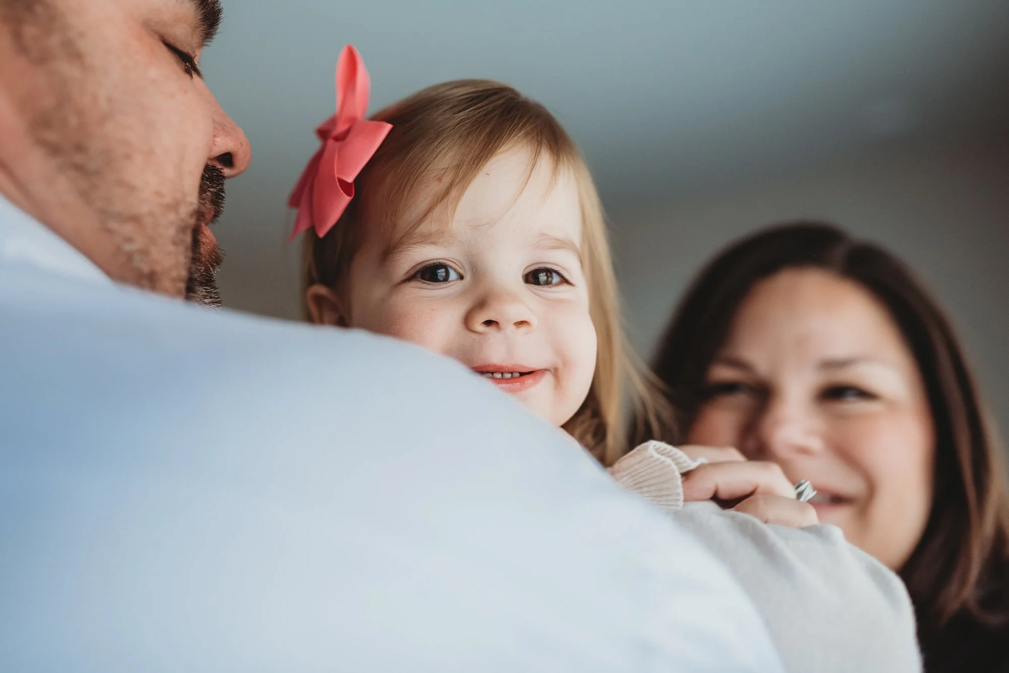 family snuggle-st louis newborn photographer
