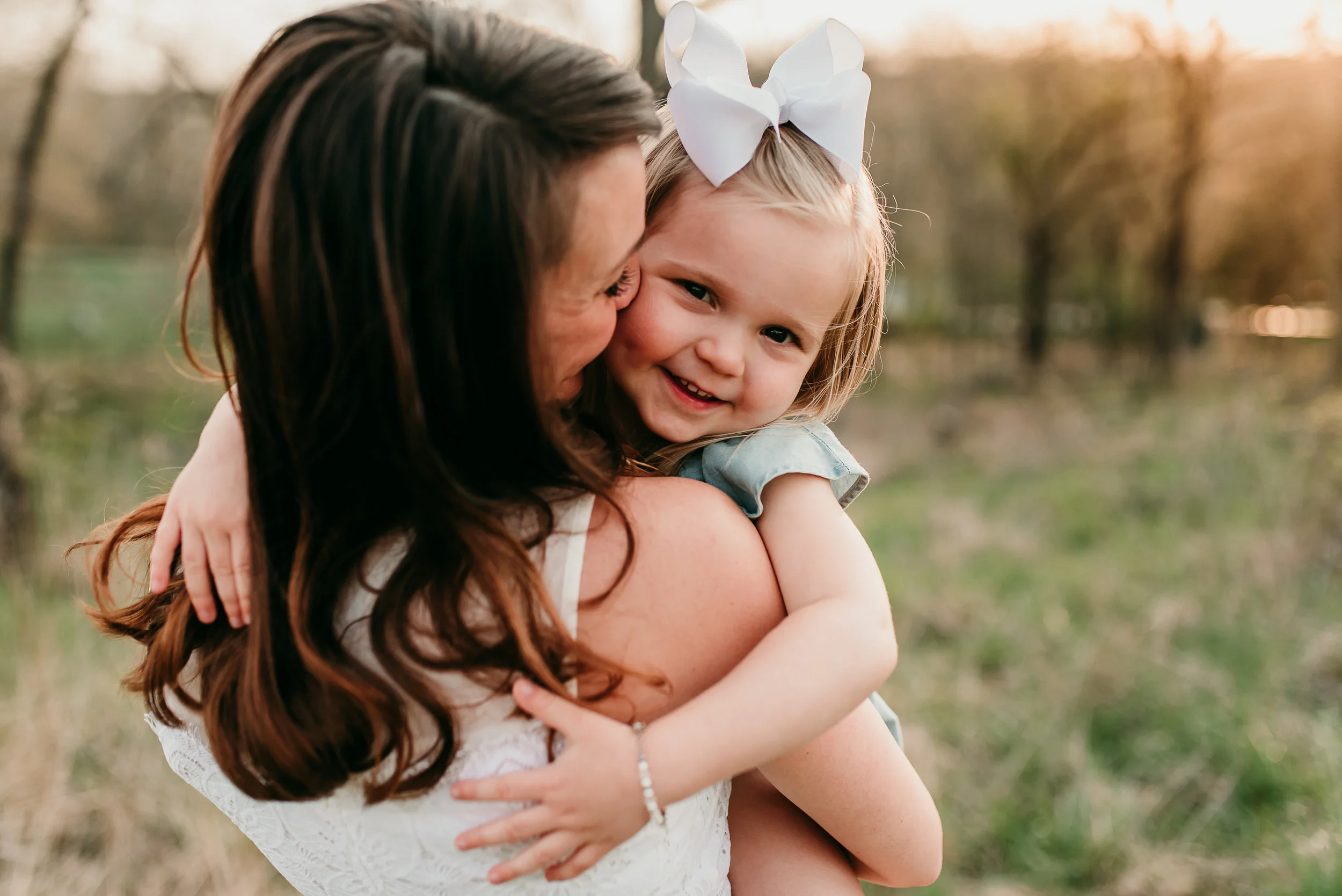 daughter loving on mommy