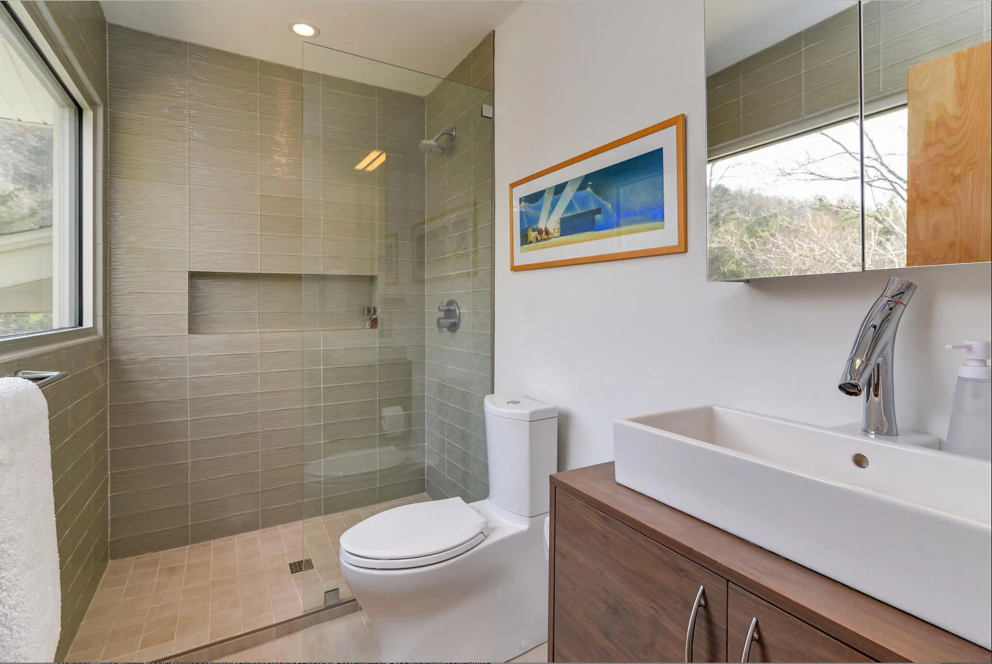 bathroom-master.jpg