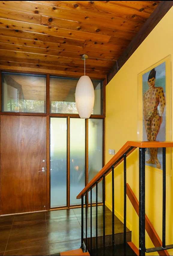 foyer.jpg