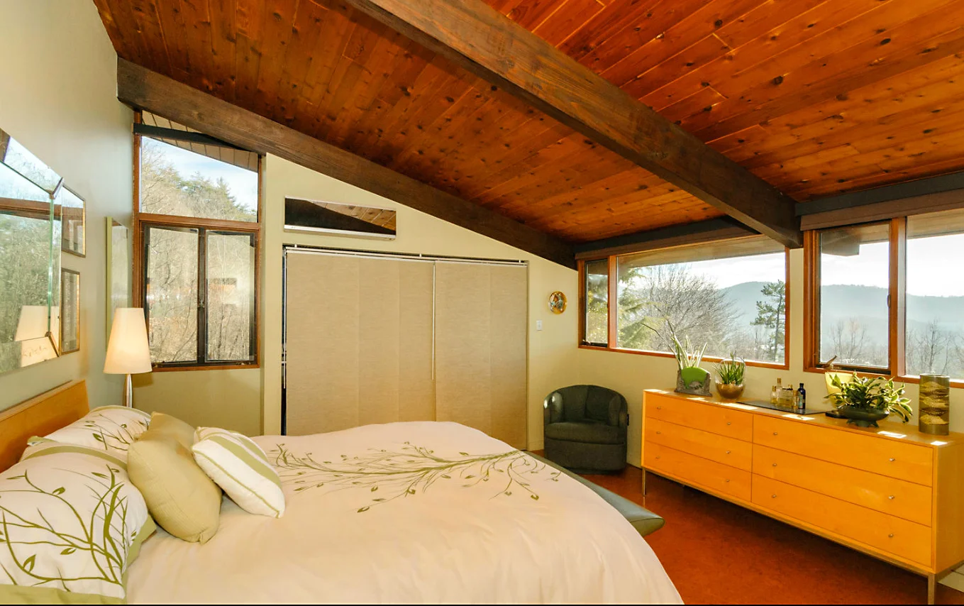 master-bedroom.jpg