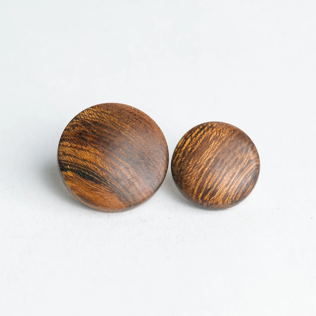 Convex Desert Ironwood Wood Soft Release Button for Cameras
