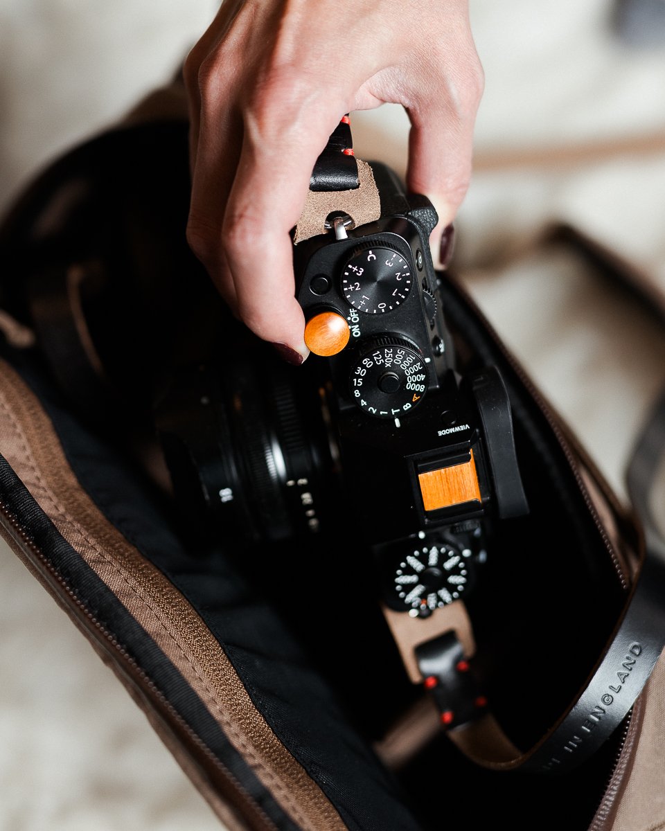 &ldquo;To photograph is to hold one&rsquo;s breath&hellip;&rdquo; &mdash; Henri Cartier-Bresson

The convex profile changes the feel of the press.
Small shift. Big awareness.

Hold your breath.
See clearly.
Release.

#ArtisanObscura #ChakteViga #Conv