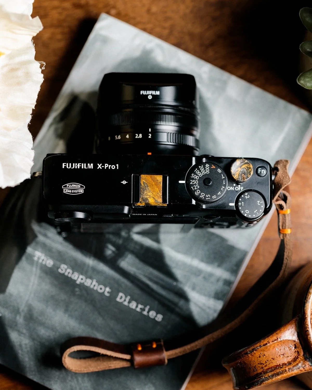 "To photograph is to put on the same line of sight the head, the eye and the heart."
&mdash; Henri Cartier-Bresson

Photography isn't just about recording a scene. It's about bringing your full attention to a moment.

This Fuji X-Pro1, fitt