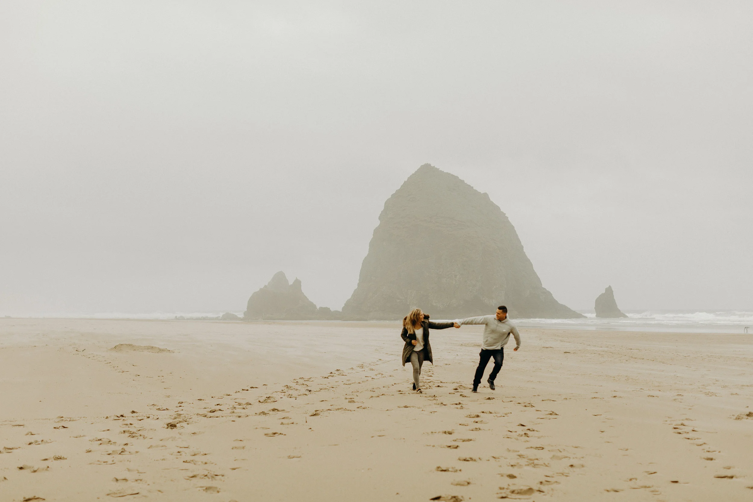 Oregon Coast Engagement Session 5.jpg