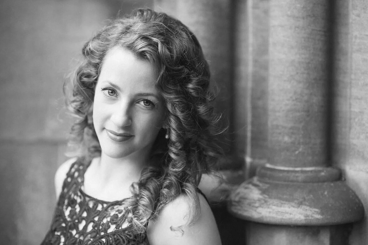 Julia-Hastings-headshot.jpg