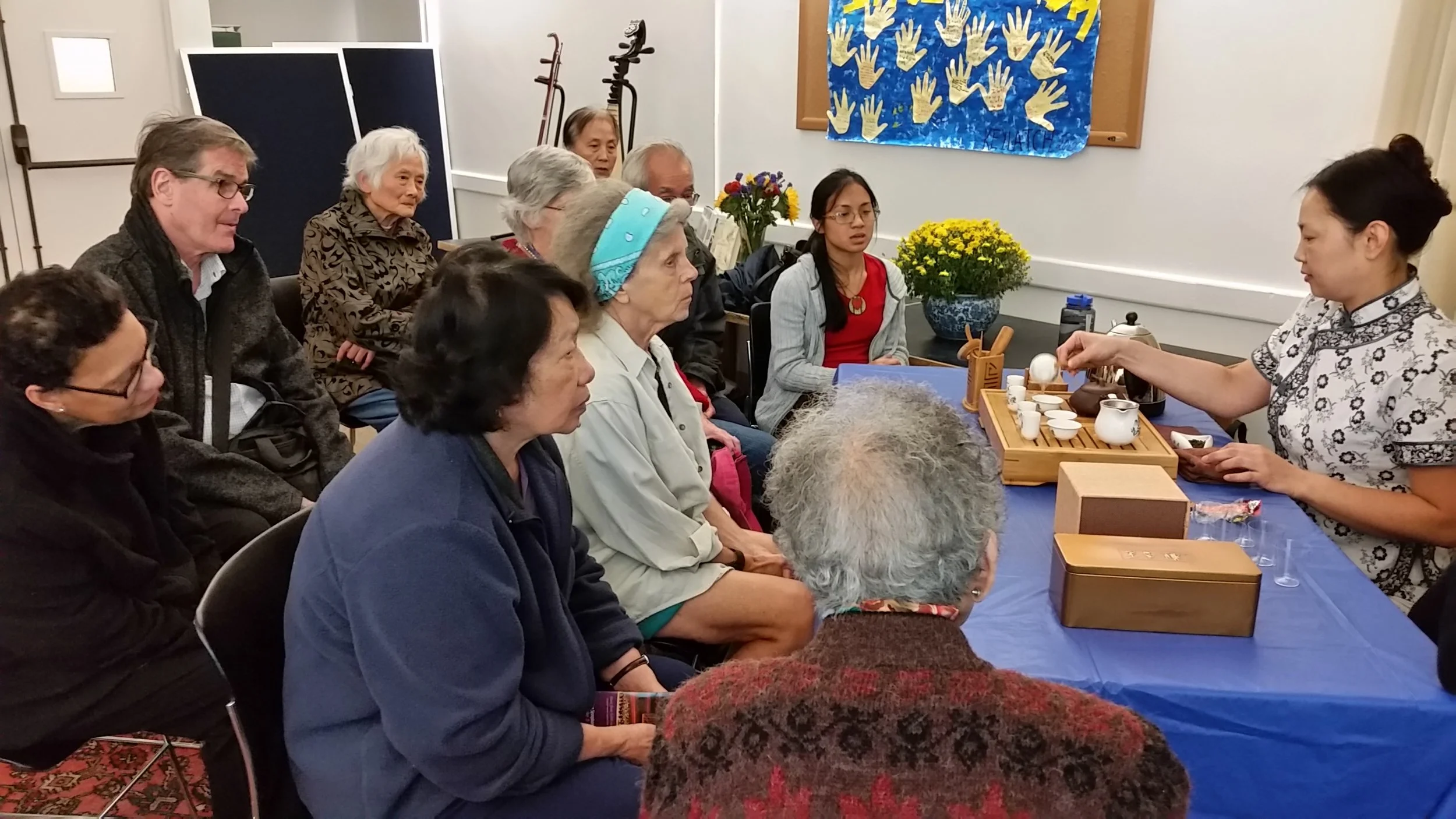 正心茶坊在大波士頓地區的多個城市圖書館舉辦中國茶文化講座與茶藝表演。