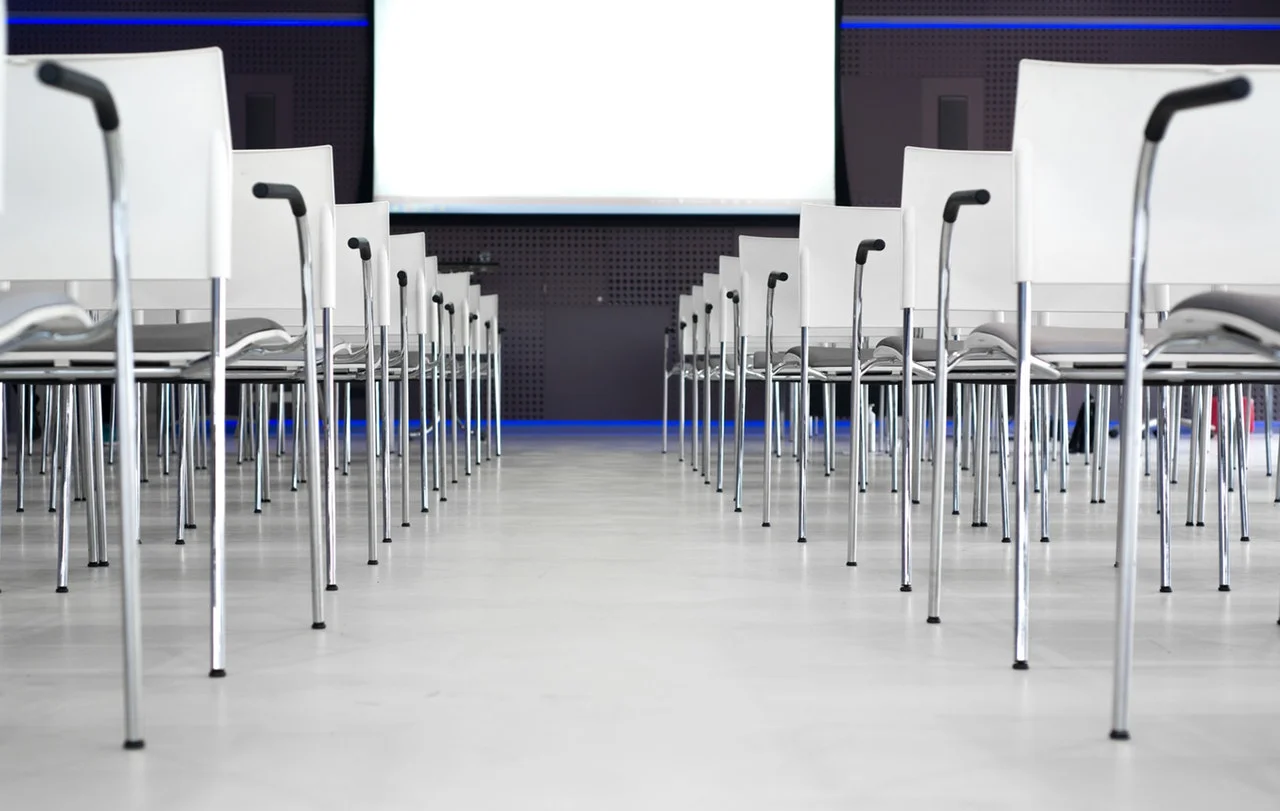 meeting-room-business-conference-691485.jpeg