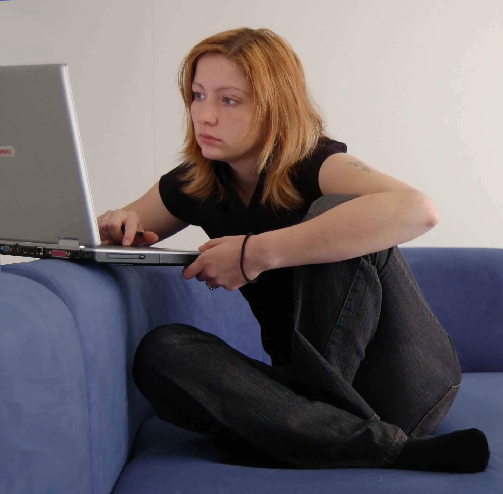 working-with-laptop7-1240746.jpg